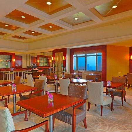 Sheraton Chengdu Lido Hotel Exterior photo