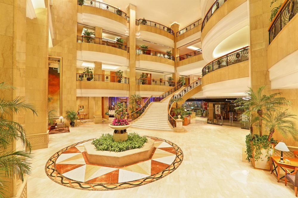 Sheraton Chengdu Lido Hotel Exterior photo