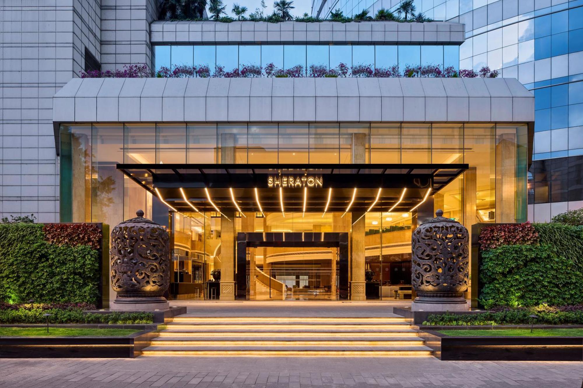 Sheraton Chengdu Lido Hotel Exterior photo