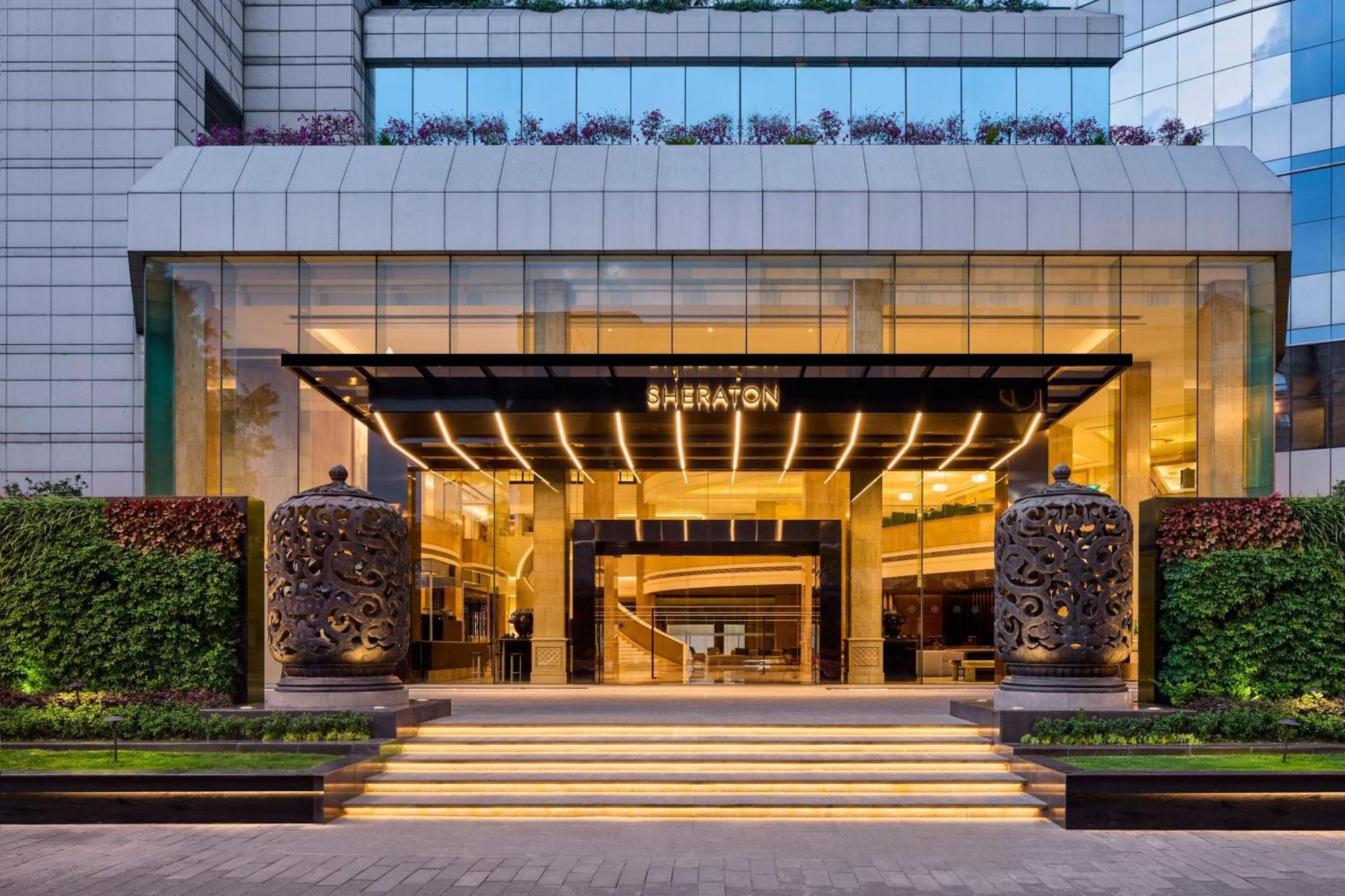 Sheraton Chengdu Lido Hotel Exterior photo